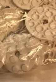 LEGO 50 NEW WHITE PLATES ROUND 4 X 4 PIECES