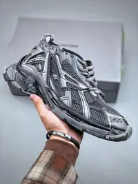 在飛比找Yahoo!奇摩拍賣優惠-【阿明運動館】Balenciaga Triple-S Sne