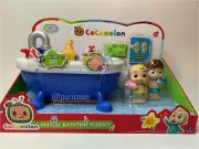 NEW Cocomelon Musical Bath Time Playset with JJ & TomTom Color Changing (NIB)