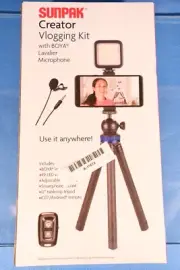 Sunpak Creator Vlogging Kit With BOYA Lavalier Microphone