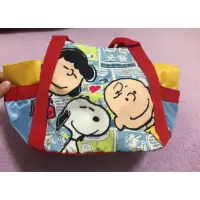 在飛比找蝦皮購物優惠-全新現貨 香港製Snoopy 防水 鈕扣式餐具袋/購物袋/便