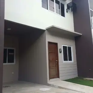 馬克坦短居聯排別墅酒店Mactan Transient Townhouse