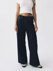 Signature Mid Wide Relaxed Jean