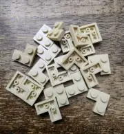 LEGO Tan Plate 2 x 2 Corner Lot Of 20. New Part No. 2420. Bulk Available.