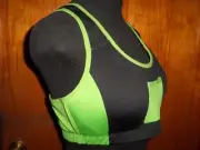 Zip Zip Apparel Padded Sports Bra Racer Back Yoga Crop Top Black/Green Pocket L