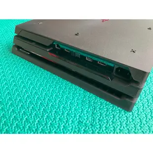 PS4 Pro 系統9.7 原廠1TB主機 + 原廠單手把 [ 9成新二手 ]