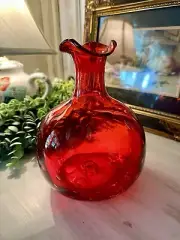 VINTAGE RED GLASS VASE WITH CONTROLLED AIR BUBBLES