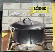 NEW in open BOX Lodge cast iron dutch oven (Discontinued) 5 Quart RARE