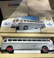 1995 Corgi Classics 1/50 Scale Yellow Coach 743 Public Service New Jersey 16 NIB