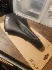 Fizik Terra Argo X5 Saddle Black
