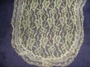 NEW YELLOW ROSE WITH WHITE LACE TABLE RUNNER 32" x 13" MACHINE WASH