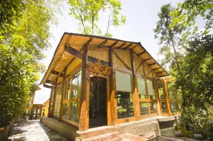 張家界土家樹屋客棧Tujia Tree House Inn