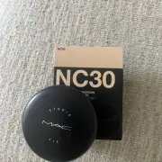 MAC Studio Fix Powder Plus Foundation~ 15 g ~ Original Formula, NC30
