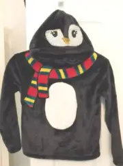 So Christmas Penguin Pullover. New With Tags. Youth Size Small/7. Black. B13
