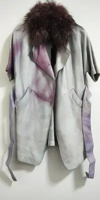 在飛比找Yahoo!奇摩拍賣優惠-BLAK Basics 紫色渲染 毛領小羊皮中長版大衣 8號