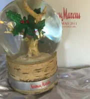 Neiman Marcus Snow Globe Music Box Butterfly Waterglobe Christmas 2011 With Box