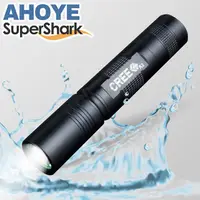 在飛比找PChome24h購物優惠-【美國SuperShark】迷你款18650防水手電筒