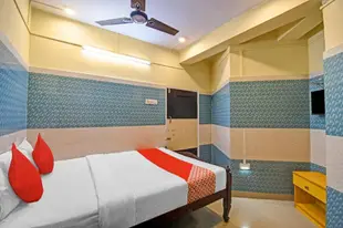 OYO 10471 Hotel Samrat Palace