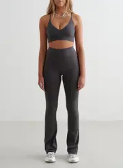 [AIM'N AU] Shadow Grey Sense Flare Tights & Strap Bra Set