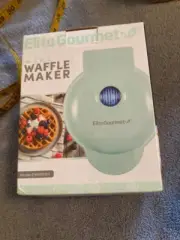 Elite Gourmet Mini Waffle Maker - Mint - EWM015M - NIB - FREE S/H