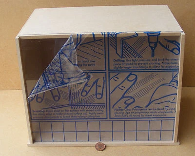 Assembled Room Shadow Box With A Perspex Front Tumdee Dolls House 1:12 Scale