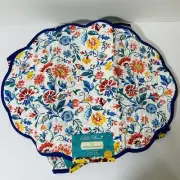 The Pioneer Woman Mazie Scalloped Reversible Quilted Placemats Set Of 4 NEW Gift