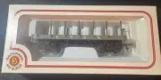 HO Scale Bachmann, 34' Old Time Flat Car, Union Pacific, Gray, 72401