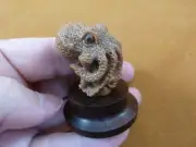 (tb-octo-49) standing Octopus TAGUA NUT palm figurine Bali reef octopi