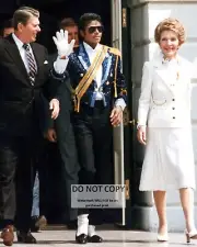 PRESIDENT RONALD REAGAN AND NANCY WITH MICHAEL JACKSON - 8X10 PHOTO (AA-057)