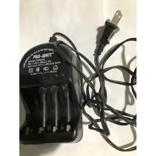 電池充電器（Ni-Cd & Ni-MH BATTERY CHARGER)