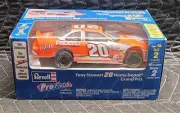 1999 TONY STEWART 1/24 REVELL MODEL KIT NIB #20 THE HOME DEPOT/RIGID NASCAR