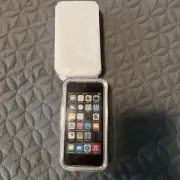 Apple iPod touch 5th Generation Gray 64GB MP3 Player ME979LL/A W/Manuf Sleeve