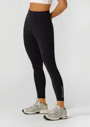 [Lorna Jane] Lotus No Chafe Phone Pocket Ankle Biter Leggings in Blue, Size - Medium M Midnight Blue