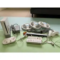 在飛比找蝦皮購物優惠-[NINTENDO] 任天堂 美版 Wii 全套+8片遊戲