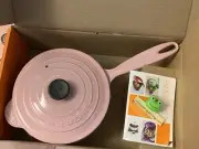 LE CREUSET RARE IRON HANDLE SAUCEPAN POT 8" / 20CM CHIFFON PINK NIB AUTHENTIC