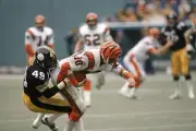 Cornerback Dwayne Woodruff Of The Pittsburgh Steelers 1980 Nfl OLD PHOTO 2