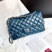 在飛比找PopChill優惠-[二手] CHANEL COCO 30CM 深藍荔枝銀釦