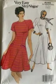 Vogue Women's Very Easy Very Vogue Sewing Pattern