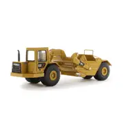 Diecast Masters 1:64 Scale CAT 611 Wheel Tractor Engineering Vehicle Model Toy