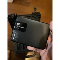 在飛比找蝦皮購物優惠-<完售>WD 4Tb My passport Ultra 2