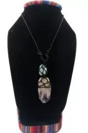 Handmade Necklace Woven in Macrame Thread and Natural Stone Amethyst Energy Ston