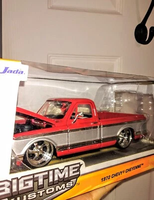 Jada Toy BigTime Kustoms 1:24 Scale 1972 Chevy Cheyenne Model Red Diecast