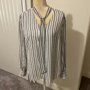 NWT $89 Sz 4 WHITE HOUSE BLACK MARKET BLOUSE FRONT BUTTON SHIRT W/ TIE STRIPED