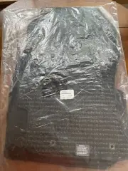 Subaru Forester 4PC Floor Mat Set Part J501SSG301 NOS BRAND NEW!! (for: Subaru)