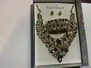 Fashion Jewelry set Necklace Bracelet and earrings huge pear-shaped rhinestones