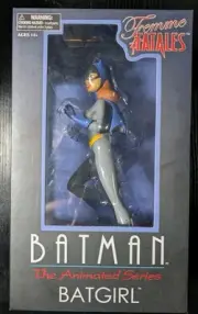 Diamond Gallery DC Batman the Animated Series Femme Fatales Batgirl PVC Statue