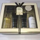 Baylis & Harding Sweet Mandarin & Grapefruit Ultimate Luxury Pamper Gift Set