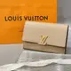 [二手] Louis Vuitton LV 奶茶色 全皮CAPUCINES 三折零錢中夾/短夾/皮夾