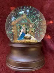 Schurman Retail “Silent Night” Musical Water Globe