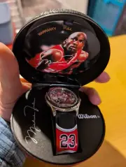 1997 Michael Jordan #23 Avon Wilson Chicago Bulls Watch New with Case and Box